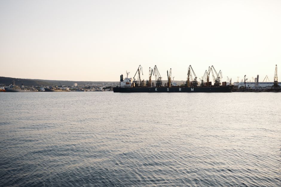 Îngrijorare europeană: atacurile asupra navelor comerciale din Marea Neagră cresc riscurile