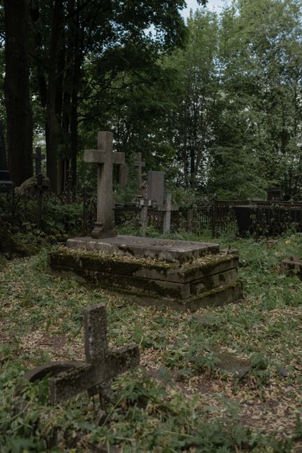 Cimitirul Eroilor din Slatina, neglijat în timpul Ștafetei Invictus