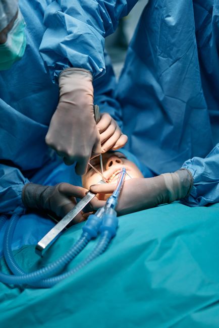 Descoperirea anesteziei locale care îți ușurează recuperarea după operație