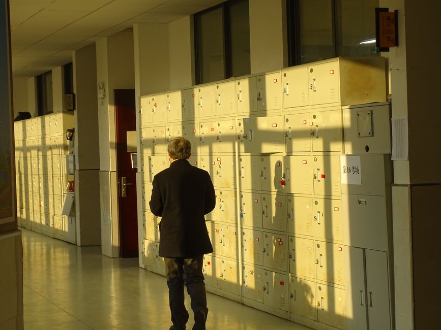 Director de școală, acuzat de abuzuri sexuale asupra elevilor