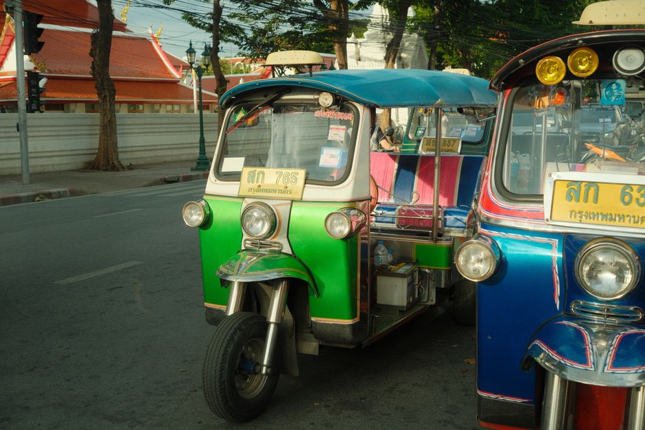 Thailanda pregătește taxe noi pentru turiști: 30 de dolari la plecare?