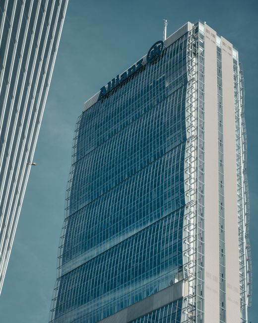 Tranzacția Allianz-Țiriac și Campion Broker: autorizație cu angajamente stricte
