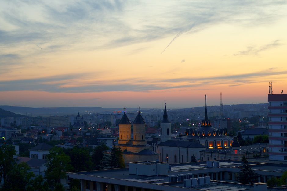 Incident grav la Catedrala Mitropolitană din Iași: doi bărbați provoacă haos