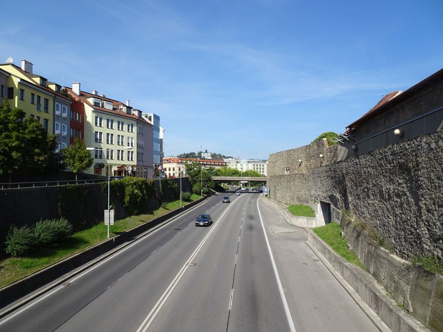 Fonduri europene de peste 24 de milioane de euro pentru drumurile județene din Oltenia