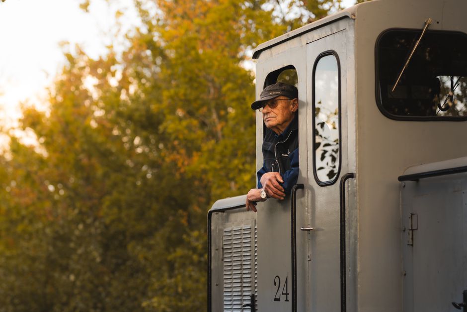 Românii de peste 55 de ani: Motivele pentru care continuă să lucreze după pensionare