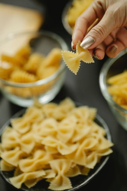 Cum pastele au devenit alegerea preferată a românilor pentru mese rapide