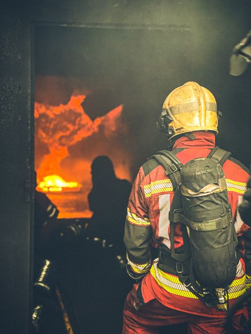 Incendiu devastator într-o gospodărie din Tarniţa: proprietara în stare de panică