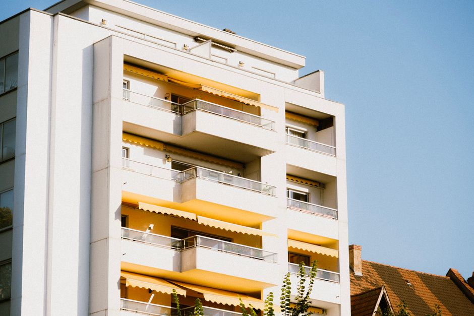 Scandal imobiliar la Iași: apartamente vândute de mai multe ori, prejudiciu de 7 milioane de euro