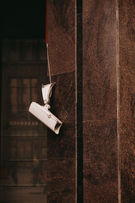 Școlile românești intensifică măsurile de securitate după atacul din Bistrița