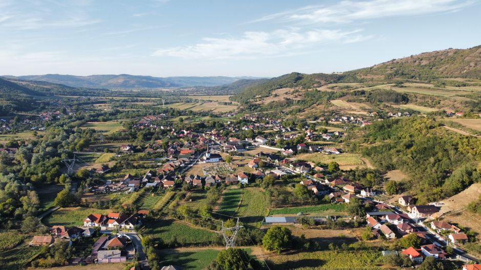 Teren de 40 de hectare în Iași, deținut de o comună din Argeș: povestea fascinantă a proprietății