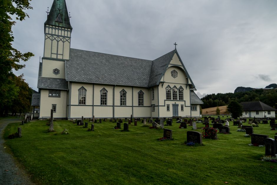 Lucrări de construcție pentru alimentarea cu energie electrică a cimitirului eparhial din Târgoviște