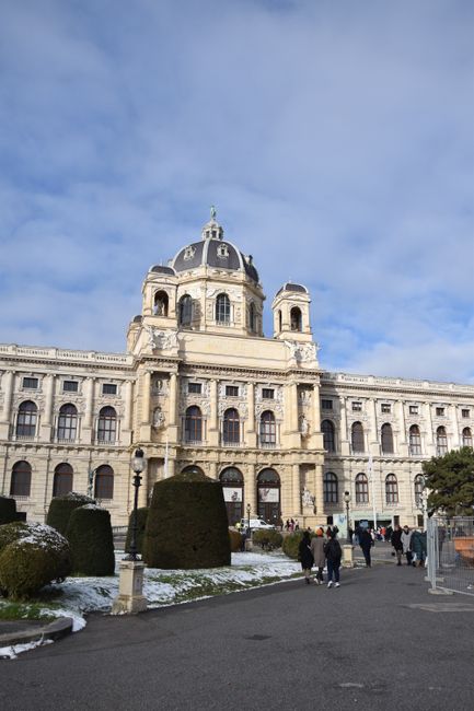 Descoperă programul de iarnă al muzeelor din Dâmbovița: orele de vizitare actualizate