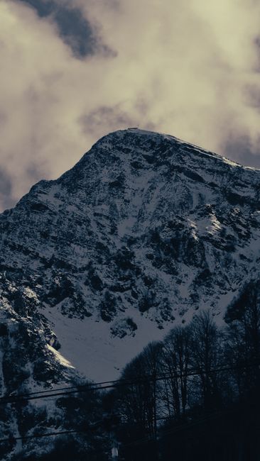 Peisaje de iarnă spectaculoase la munte, cu zăpadă de peste 40 de centimetri