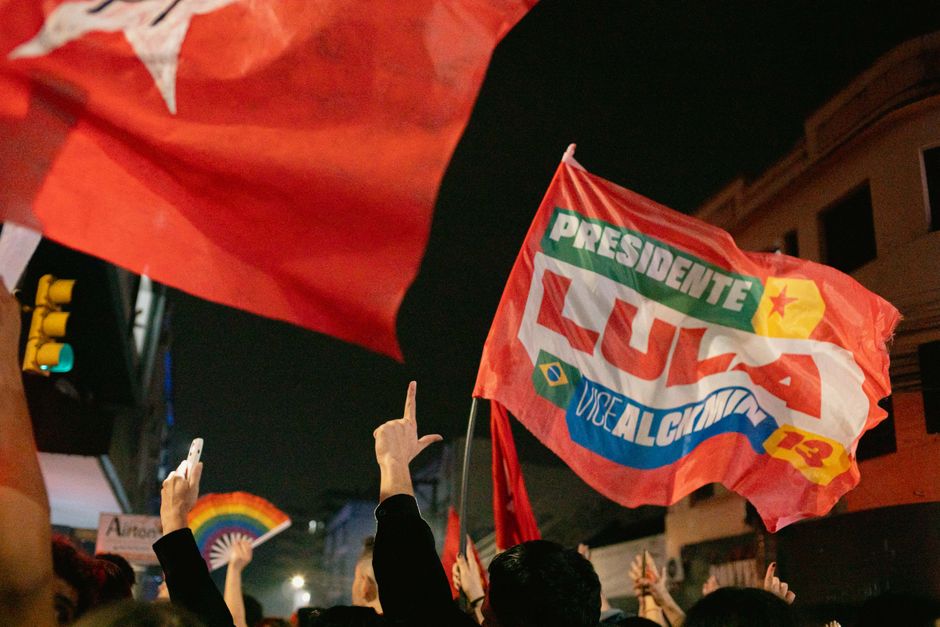 Alegerile prezidențiale din Brazilia: confruntarea decisivă între Lula și Bolsonaro