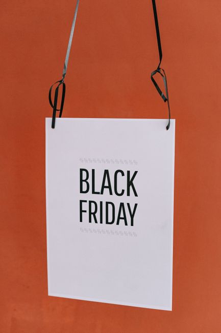 Reducerile masive de Black Friday 2026 la Altex: ce oferte te așteaptă