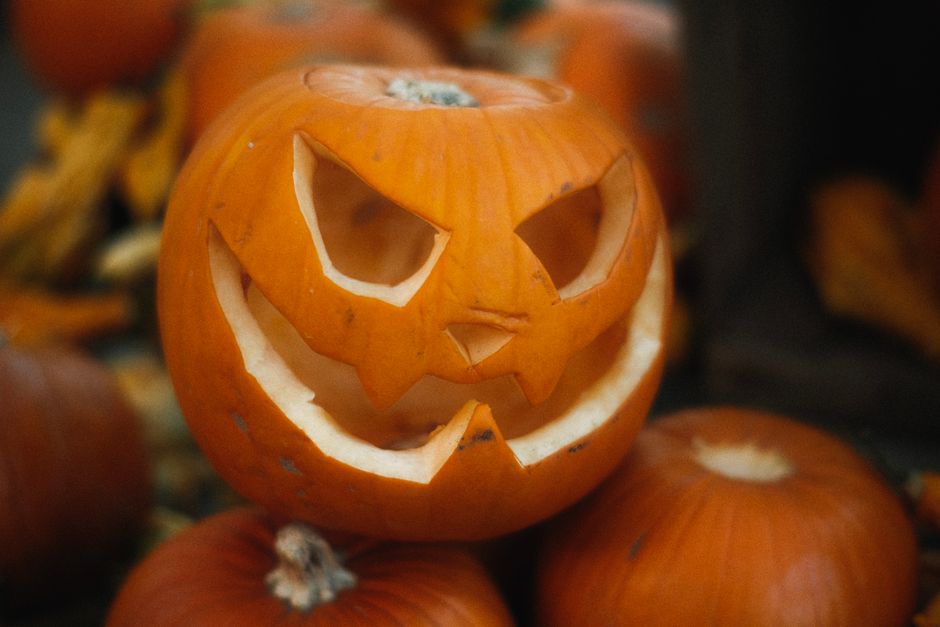 Cum să creezi dovleacul perfect de Halloween: pași și trucuri esențiale