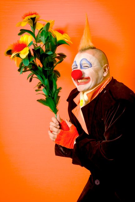Darko Peric, Smiley și Pavel Bartoș te așteaptă în comedia care schimbă regulile jocului