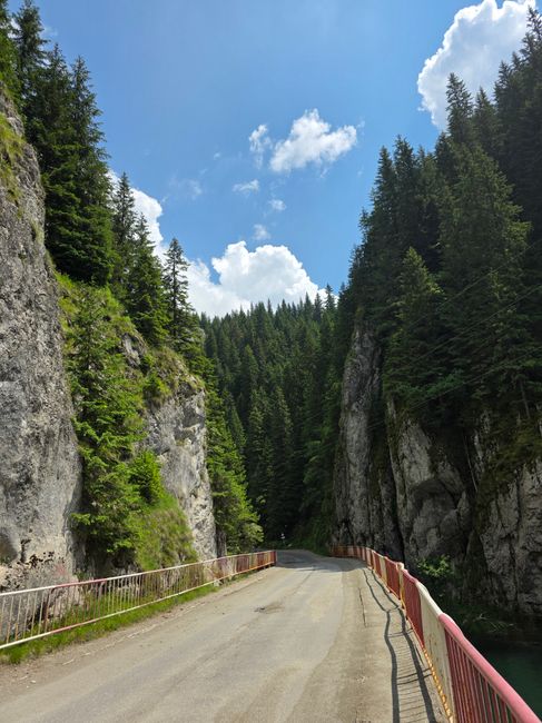 Trafic restricționat pe DN 7A: circulația se desfășoară pe un singur sens