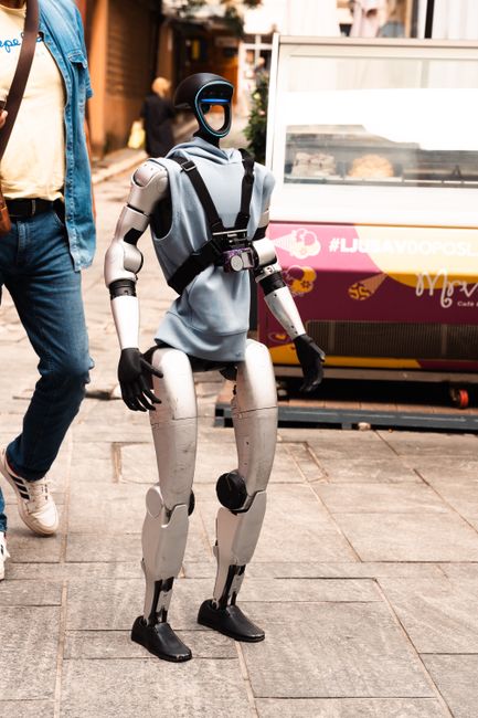 Un robot de livrări implicat într-un accident cu autobuzul în Estonia