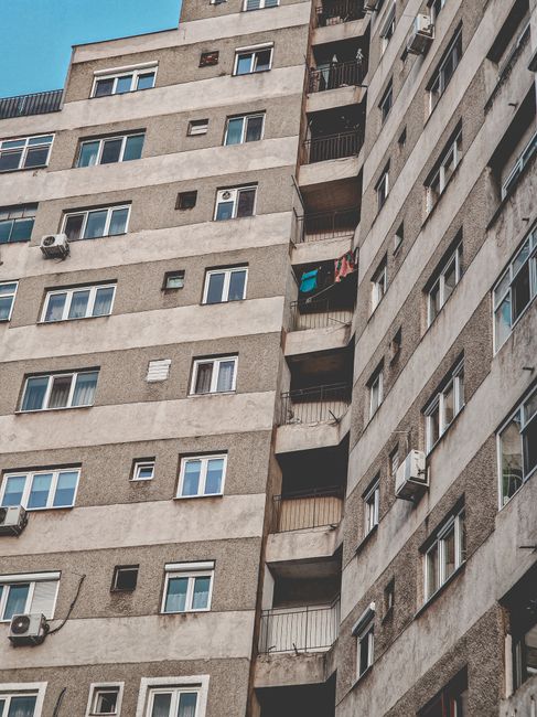 Focșani îmbunătățește accesibilitatea locuințelor cu lifturi pentru blocuri