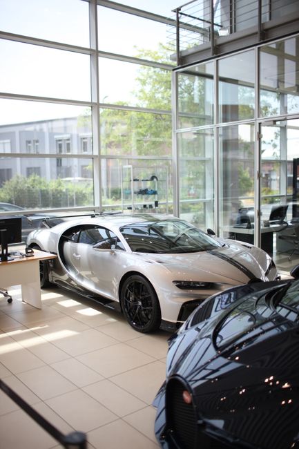 Mașina Bugatti de 3 milioane de euro furată din neatenție: povestea incredibilă a furtului