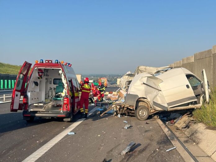 Accident mortal pe Drumul Expres 12. Detalii despre persoanele implicate