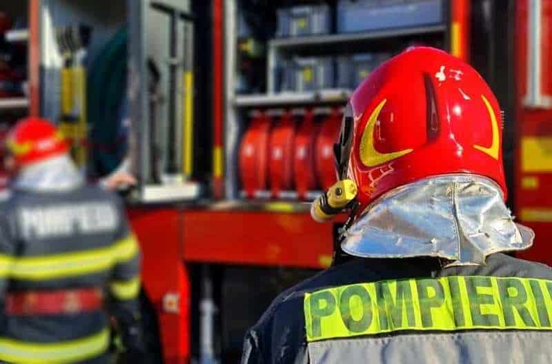 Incendiu devastator la o gospodărie din Vizantea-Livezi: un bărbat transportat la spital cu arsuri de gradul II