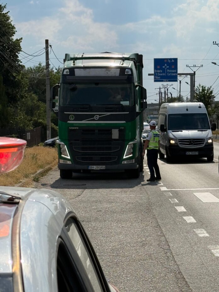 Restricții severe pentru șoferi în Gorj pe timpul codului roșu de caniculă