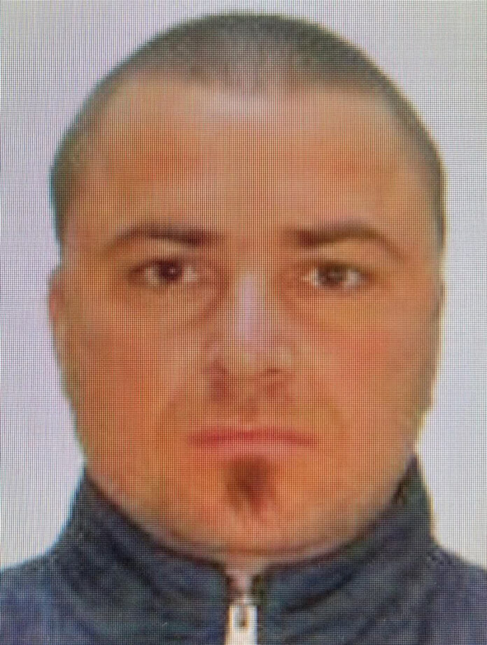 Alertă națională: bărbat dat în urmărire pentru crimă și incendiu